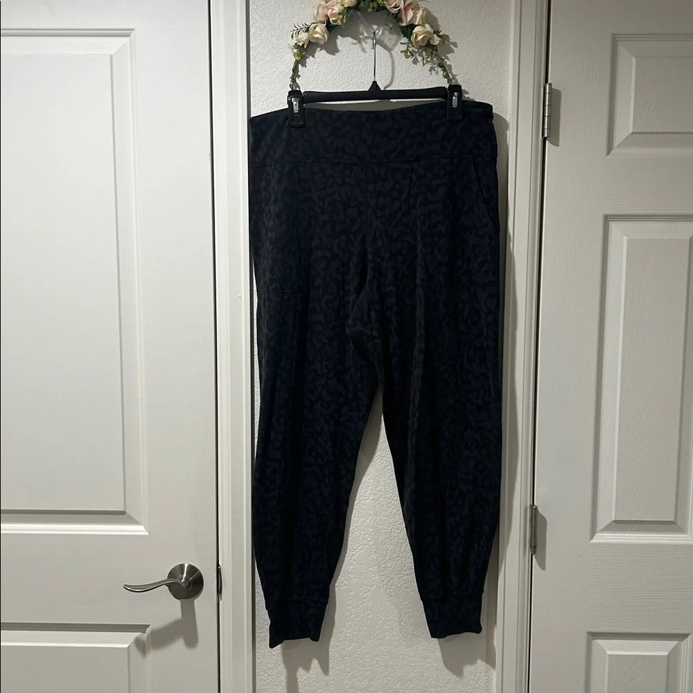 lululemon athletica Black Track Pants - Picture 5 of 13